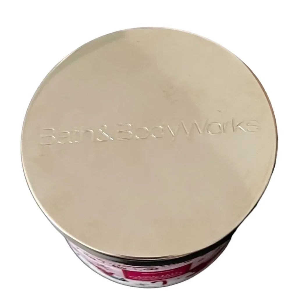 🆕 Bath & Body Works Twisted Peppermint 3 Wick Candle - Picture 3 of 4